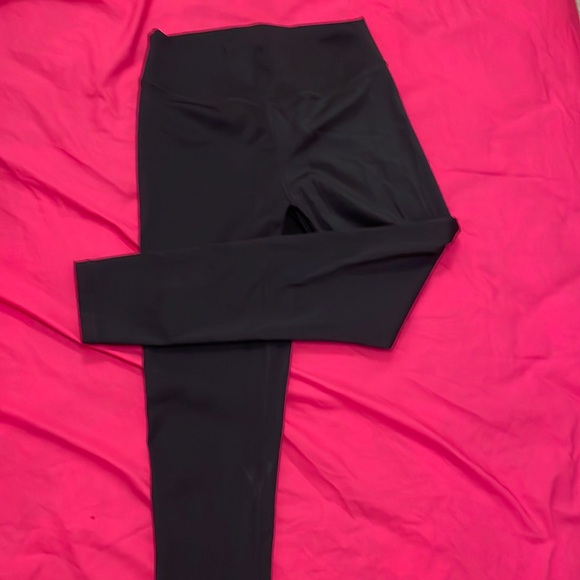 Black scrunchy leggings - Picture 3 of 3